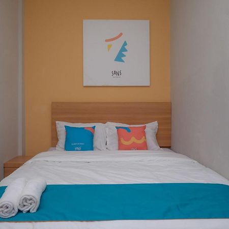 Sans Hotel Tiga Putri Semarang By Reddoorz 外观 照片