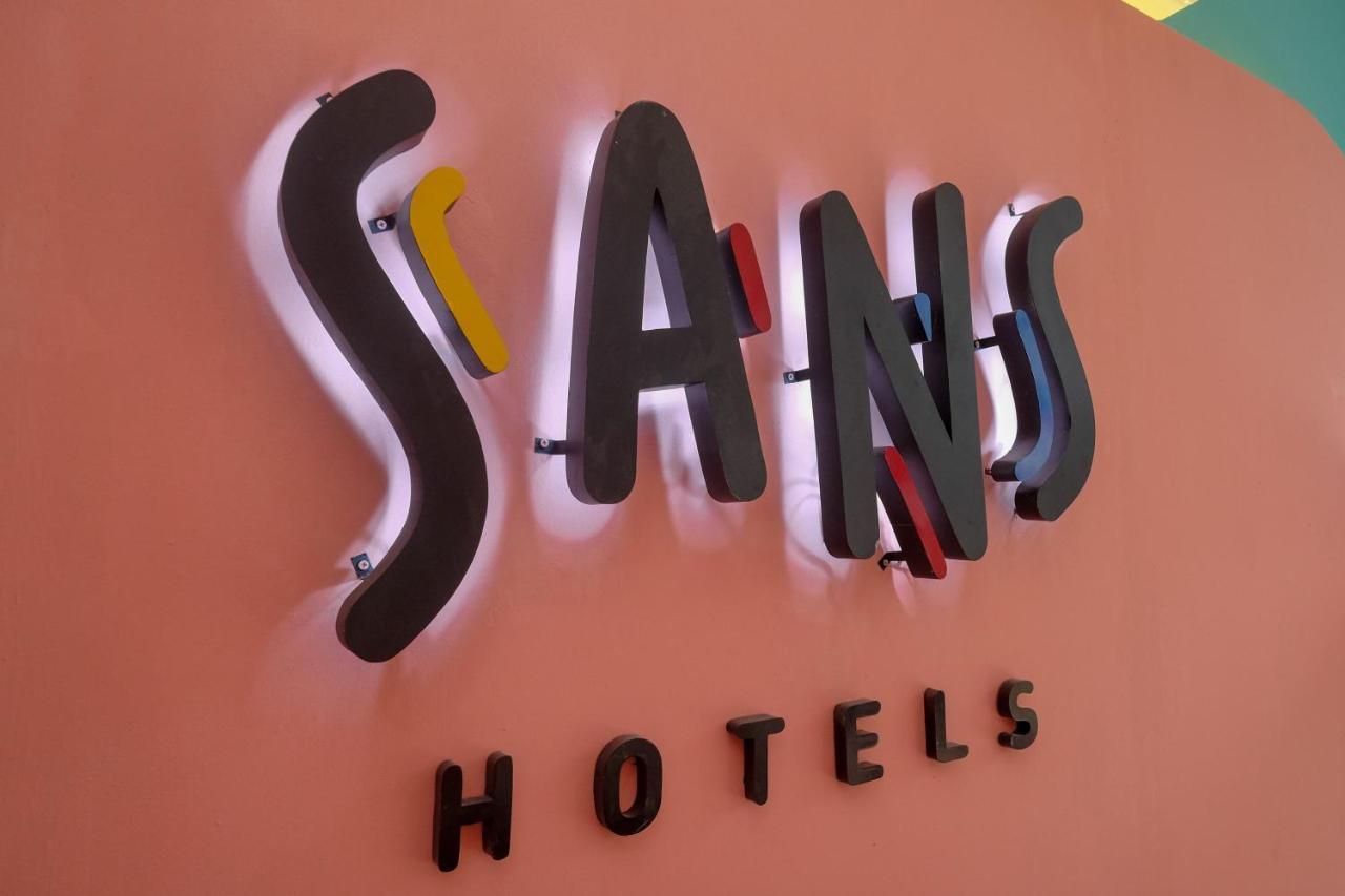 Sans Hotel Tiga Putri Semarang By Reddoorz 外观 照片