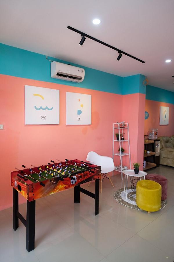 Sans Hotel Tiga Putri Semarang By Reddoorz 外观 照片